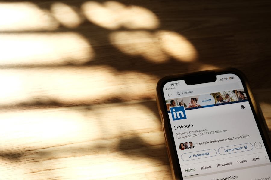 How to Optimize LinkedIn Posts for Maximum Engagement